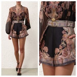 Zimmermann
Zimmermann 'Illustration Tuck' Shorts
